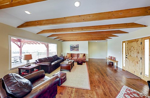 Santa Barbara House | Vineyard Vista Ranch Retreat