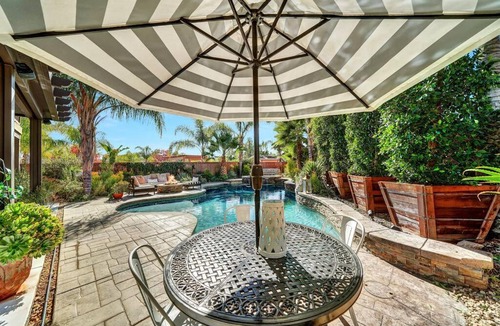 Murrieta House | Vino Villa Large home Sleeps 10! Large Salt water pool/spa