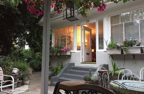 Ocean Park Cottage | Vintage Cottage steps from Venice Beach