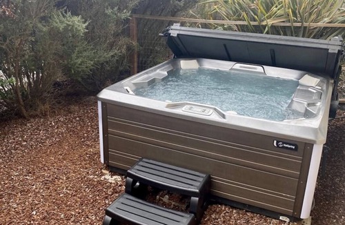 Eureka House | Vista House*Hot Tub* *Ocean & Bay Views*