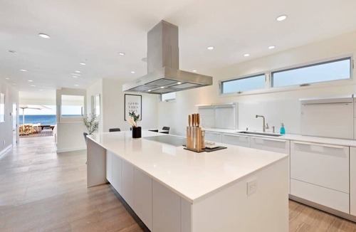 Eastern Malibu House | Vue de Reves by Stay Awhile Villas
