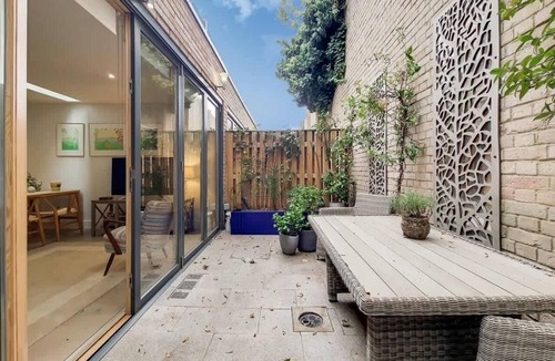 Ravenscourt Park Apartment | VW5 - Luxury 3 Bed Townhouse with Parking