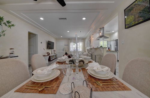 Anaheim Colony Historic District House | Wabi Sabi Zen Home in Anaheim