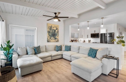 Capistrano Beach House | WakeUp to Waves in Capo Beach , 5 BdRm Beachfront Bliss Awaits!