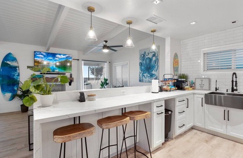 Capistrano Beach House | WakeUp to Waves in Capo Beach , 5 BdRm Beachfront Bliss Awaits!