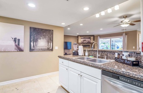 Newport Shores House | Waking up in your own 3BR beach home!