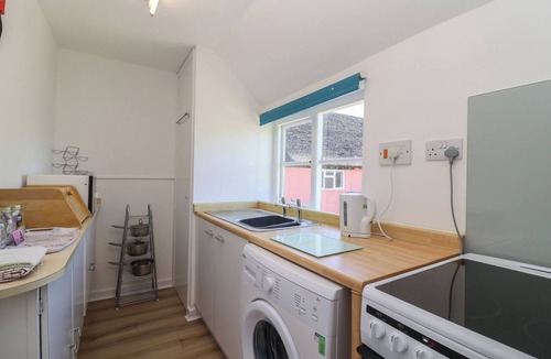 Dursley Cottage | WALK FARM COTTAGE, pet friendly, with a garden in Whitminster
