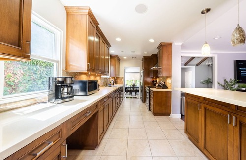Sherman Oaks House | Walk to Famous Ventura Boulevard w/Pool, Pingpong, BBQ