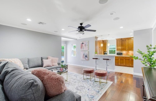 Sherman Oaks House | Walk to Famous Ventura Boulevard w/Pool, Pingpong, BBQ