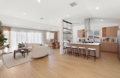 Northwest Anaheim House | Walk to Knott's, Pool&Parks, and Disney Land!