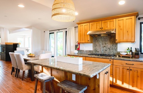 Cardiff-by-the-Sea House | Walk to the Beach/Rooftop Deck with Views/7 beds- 2 Kings/A/C