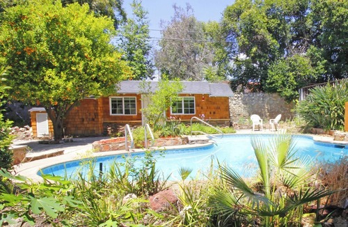 Claremont House | Walk to Village & 5C's & Trader Joe's/Private Pool