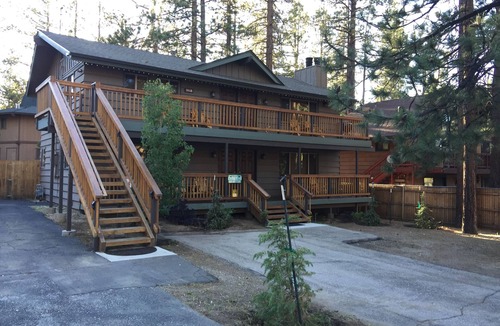 Summit Estates Cabin | Walking distance to Snow Summit Resort.