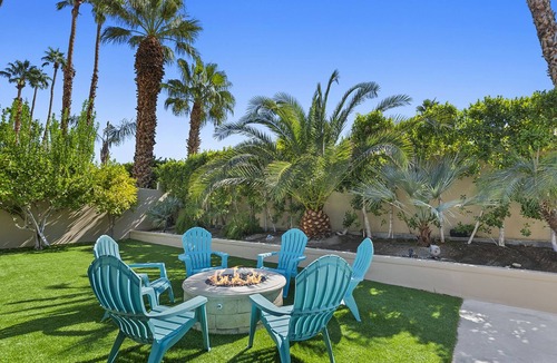 Araby House | Walking On Sunshine - Beautiful Palm Springs Retreat