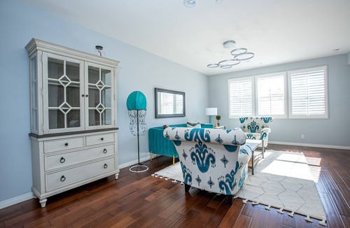 Claremont House | Warm and Comfortable in a Prime Location 3br/3.5ba