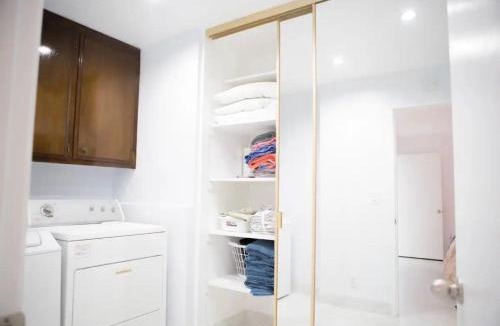 Belmont Shore Apartment | Water Front Belmont Shores Get away !