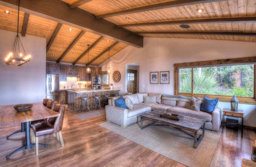 Tahoma House | Waters Edge Jewel w/Lake Views | HOA Access!