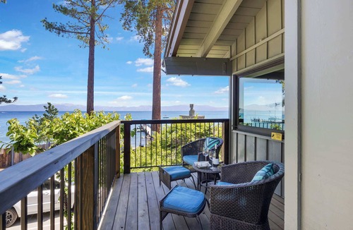 Tahoma House | Waters Edge Jewel w/Lake Views | HOA Access!