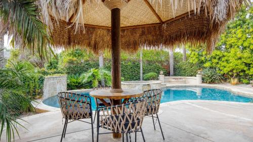 Solana Beach House | Wavebreak by AvantStay Close to BeachesSurfing
