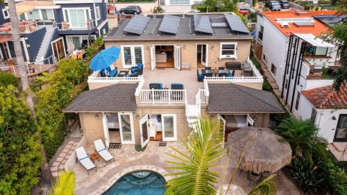 Solana Beach House | Wavebreak by AvantStay Close to BeachesSurfing