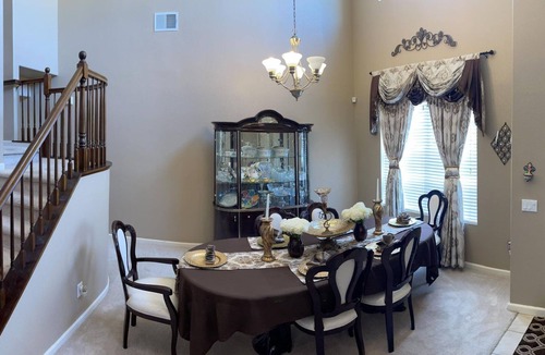 Valley Oak House | WELCOME HOME- A quiet, peaceful, and cozy place to relax