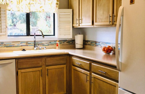 Westside Costa Mesa Condo | WELCOME TO THE MERMAID LOUNGE!