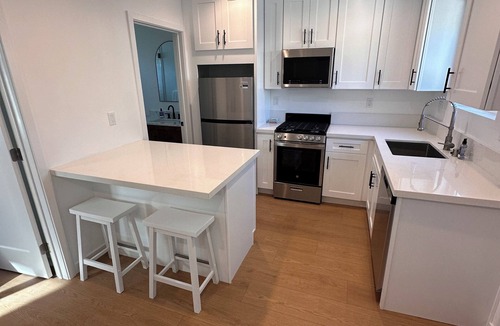 Park Mesa Heights House | Well Lit & Charming Pet Friendly 1 bed, 1 bath Home Near LAX, Culver City, Sofi