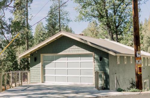 Bass Lake House | Werner Lake Front