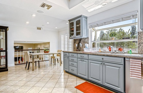 Canoga Park House | West Hills modern luxury home with private pool and hot tub, central AC, and W/D