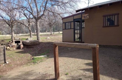 Bodfish House | Western Glamping