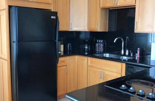 Westwood Apartment | Westwood Vacation Home near UCLAnn