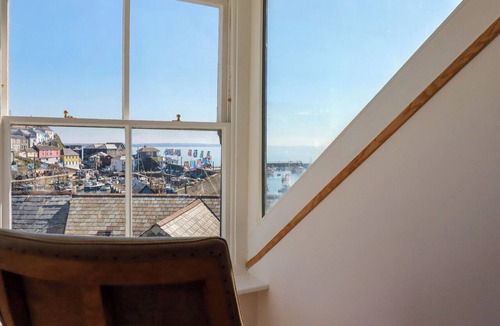 Mevagissey House | WHALEBONE COTTAGE, pet friendly, with a garden in Mevagissey