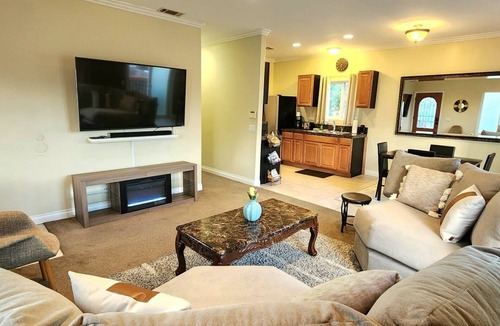 Encanto House | Whispering Palms Grand Cottage