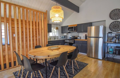 Green Valley Lake Cabin | Whispering Woods - Fire pit, BBQ, Pets, Trails!