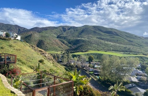 Western Malibu House | White Water Views from this amazing 3 bedroom 2 3/4 bath cliff top Malibu House