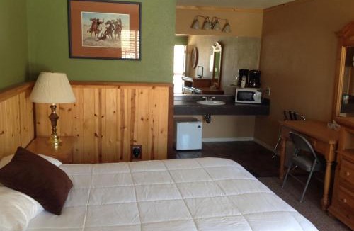 Lone Pine Hotel | Whitney Portal Hotel And Hostel