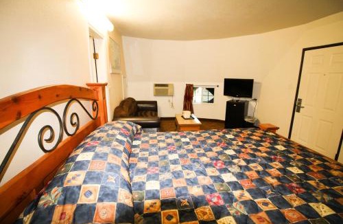 Rialto Hotel | Wigwam Motel