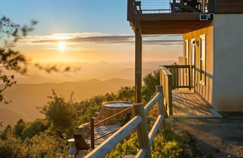 Julian House | Wild Moon Ranch Pickleball, Cedar Tub & Views
