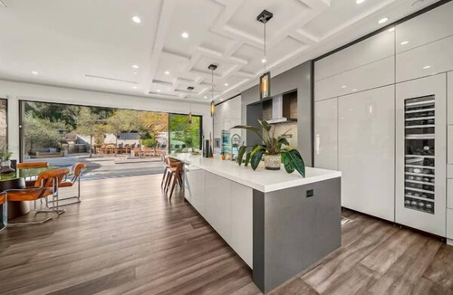 Laurel Canyon Villa | Willow Glen - Hollywood Hills Multi-Level Villa with Elevator, Theater & Pool