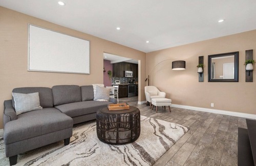 Midway City House | Wilson · Newly Remodeled Home in the Heart of Orange County