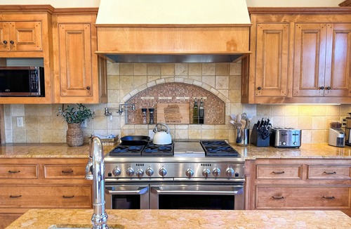 Santa Rosa House | Wine Country Lux Villa w/Hot Tub and Pool