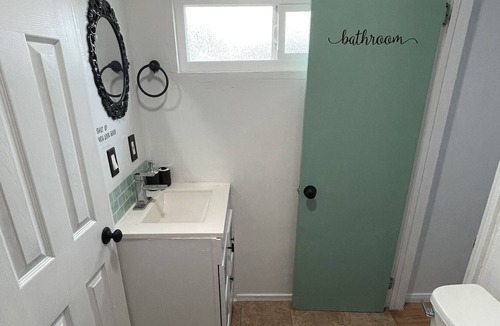 Mira Loma House | Wineville Manor 3 bedroom house