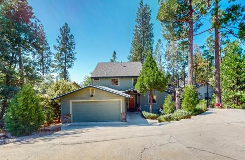 Bass Lake House | Wishing Well Cabin