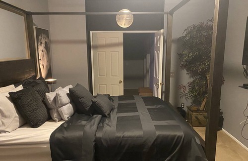 Bloomington House | Witts Carlton Resort like staycation!