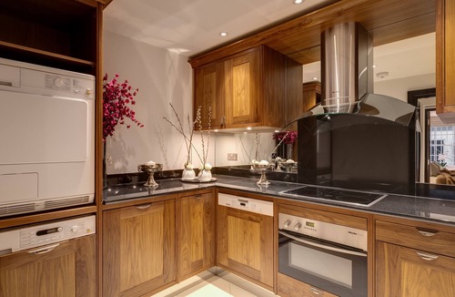 Belgravia House | Wonderful 5 Bedroom Home in Lower Belgrave Street