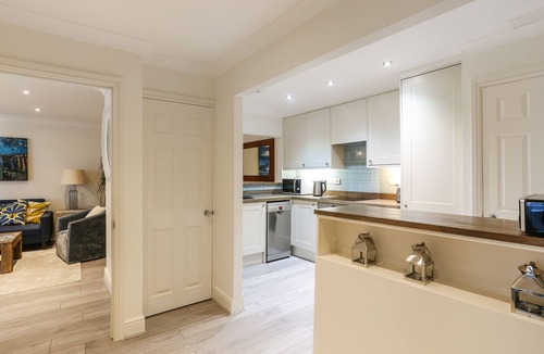 Warwick Apartment | Wonderful Central London 2 bed 2 bathroom Flat in the middle of town.