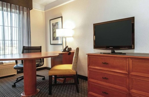Guasti House | Wonderful Place! 2 Family-friendly Units, Near Toyota Arena! Free Parking!