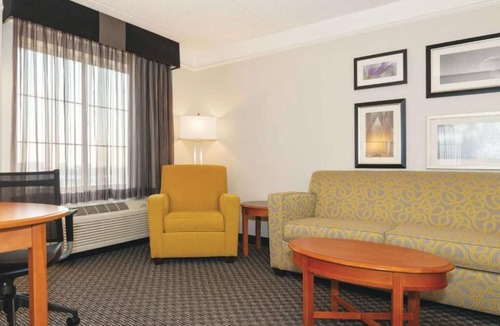 Guasti House | Wonderful Place! 2 Family-friendly Units, Near Toyota Arena! Free Parking!
