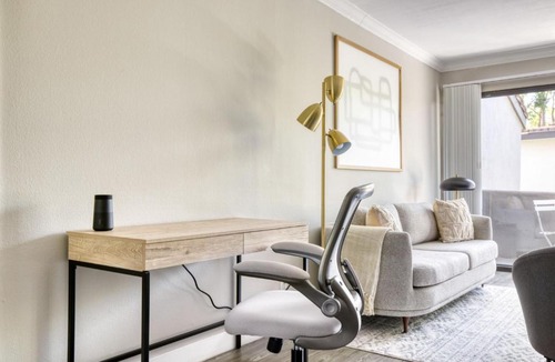 Warner Center Apartment | Woodland Hills 1BR w Pool Gym nr Warner Center LAX-697