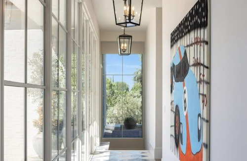 Sherman Oaks House | Woodvale Rd- Royal Oaks Retreat with Guest House & Captivating Views
